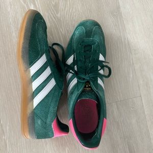 Barely worn adidas gazelles